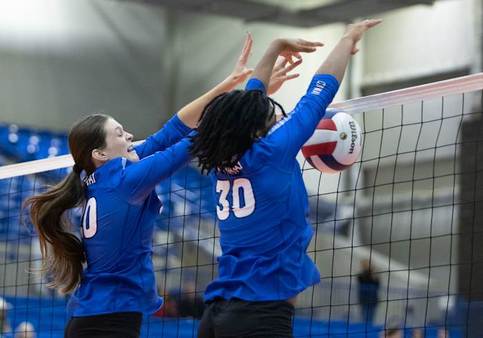 Fayetteville-Conway Volleyball Final__00073